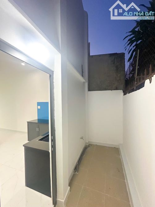 BÁN NHÀ CẤP 4 (DT: 104M - NGANG 5,2M) NGAY CẦU MỚI HOÁ AN. GIÁ CHỈ 2,6 TỶ TL - 5