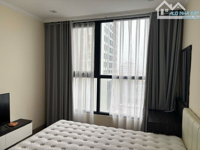 Bán căn chung cư Vinhome dt 74m2 mt 5m hướng đb giá 5.4 tỷ - 5