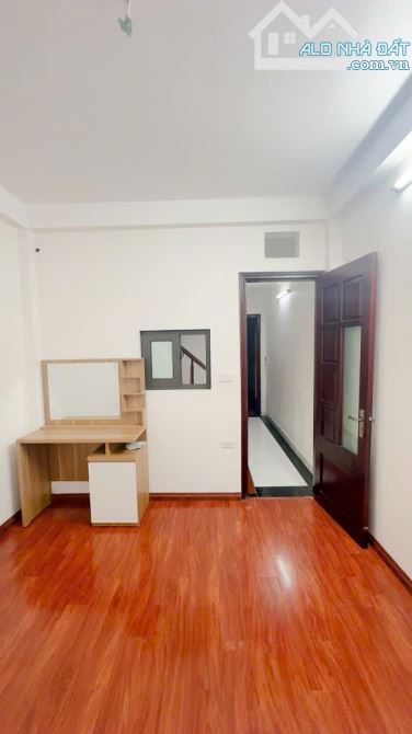 Bán nhà Kim Ngưu - Mặt ngõ thông, kinh doanh - Tương lai ra mặt phố.