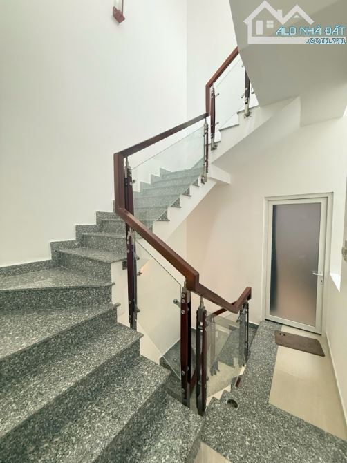 Hiếm Lê Trọng Tấn,Tân Phú, 4.6 x 14 , 3 Tầng, Cách 1 căn Ra Hẻm ô tô , Giá 5.6 Tỷ TL - 5