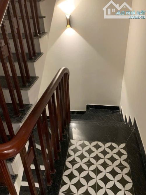 Hiếm nhà bán, lô góc, mặt tiền rộng, ngõ nông, gần ô tô, 5 tầngThượng Thanh, Long Biên. - 5