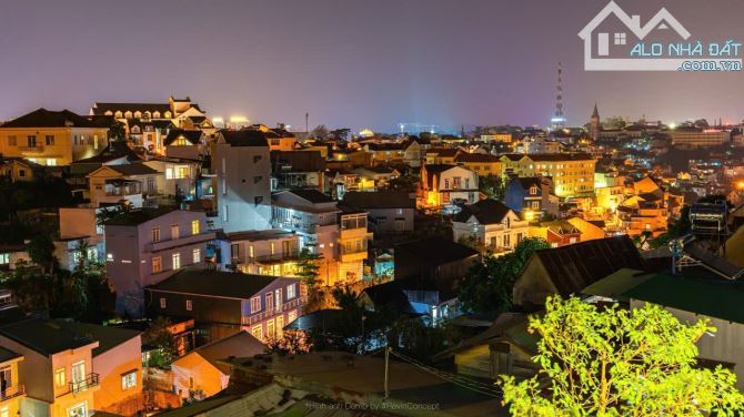 Biệt thự Đà Lạt view ngắm trọn thành phố, có 02 phòng xông hơi, 22 tỷ,202m2 cách chợ 1km - 5
