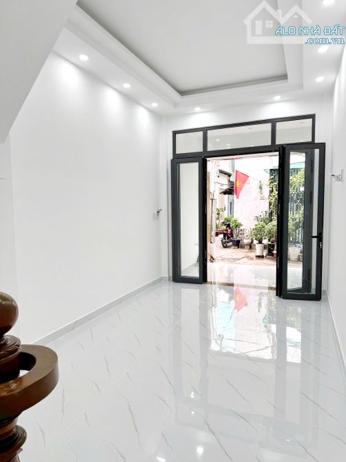 Bán nhà mới 2 lầu sát hẻm xe hơi đường Âu Dương Lân P. Chánh Hưng Quận 8 - 5