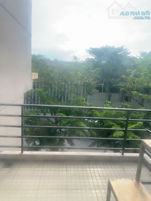 Bán nhà 3 tầng mặt tiền Võ Nguyên Giáp 140m2 ngang 7m cực đẹp ngay đối diện Furama - 5