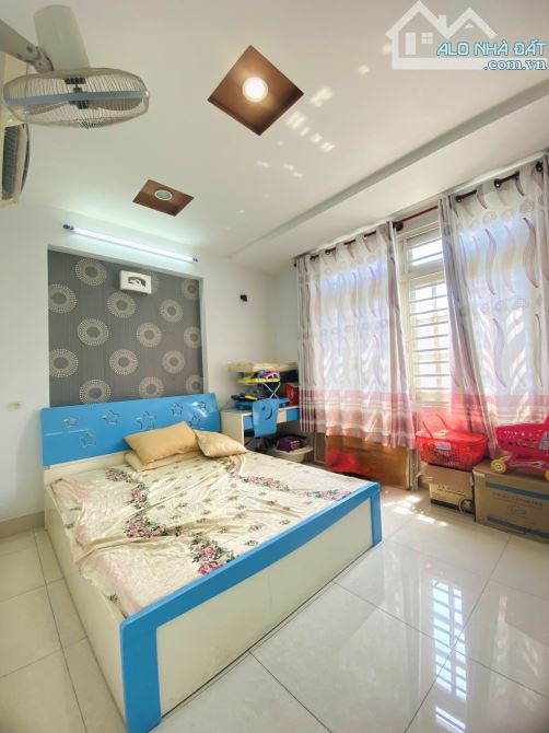 Bán Nhà Trung Tâm Quận 10, 87m², 5 Tầng, Hẻm 8m, Gần Chợ Thuốc, Chỉ 14 Tỷ - 5