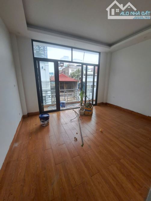 Cho thuê nhà ngõ 106 Hoàng Quốc Việt,  Dt 65m2 x 7 tầng mới đủ điều hòa có Thang Máy - 6
