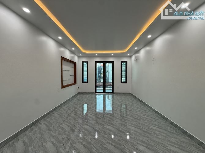 Bán nhà Nam Trung Hành 3.5 tầng sân cổng riêng - 6