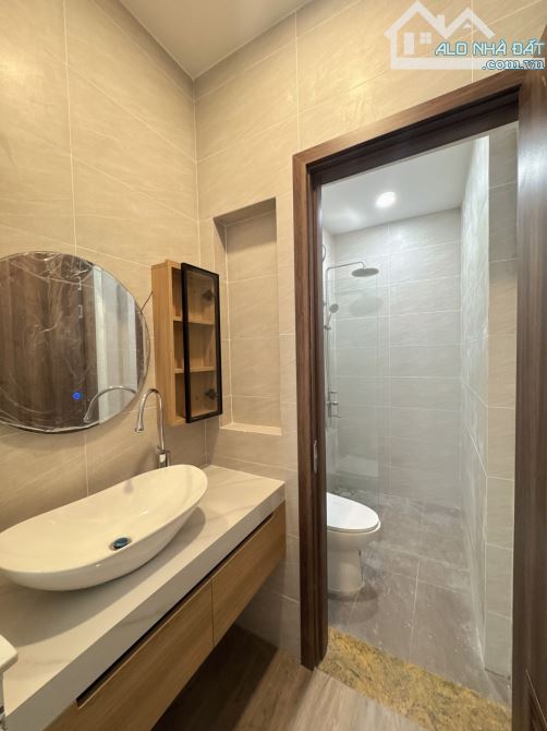 Mặt tiền KD Huyền Quang P.Tân Định 59m2 ngang 4m 2 tầng giá 18.5 tỷ - 6