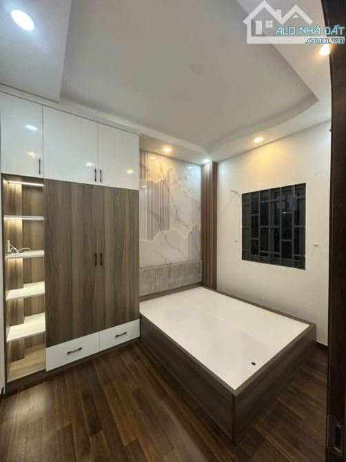 BÁN NHÀ 3 TẦNG, GẦN CƯ XÁ PHÚ LÂM B, Q6, DTSD 100M2, HẺM THÔNG THOÁNG. - 6