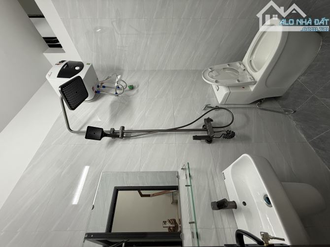 Bán nhà Nam Trung Hành 3.5 tầng sân cổng riêng - 7