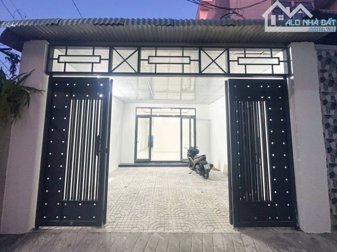 BÁN NHÀ CẤP 4 (DT: 104M - NGANG 5,2M) NGAY CẦU MỚI HOÁ AN. GIÁ CHỈ 2,6 TỶ TL - 7