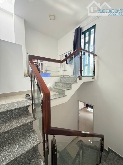 Hiếm Lê Trọng Tấn,Tân Phú, 4.6 x 14 , 3 Tầng, Cách 1 căn Ra Hẻm ô tô , Giá 5.6 Tỷ TL - 7