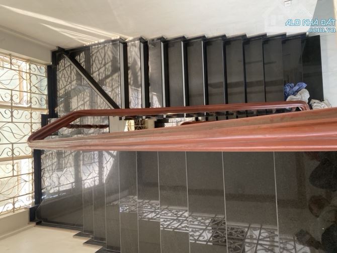 BIỆT THỰ ĐẲNG CẤP MẶT TIỀN CỐNG LỞ PHAN HUY ÍCH -TÂN BÌNH- DT:6.5/18*34M- 452M2- 45 TỶ - 8