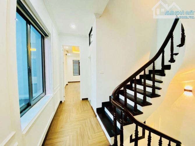 𝙇Ô 𝙂Ó𝘾 𝙃𝙄Ế𝙈 – 𝙉𝙃À ĐẸ𝙋 𝙋𝙃𝙊𝙉𝙂 𝘾Á𝘾𝙃 𝙏Â𝙉 𝘾Ổ Đ𝙄Ể𝙉 – 𝙑Ị 𝙏𝙍Í ĐẮ𝘾 ĐỊ𝘼 - 8