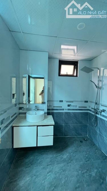 Bán nhà phố hoa lâm lô góc 5 tầng ở sướng chỉ hơn 6 đồng - 8