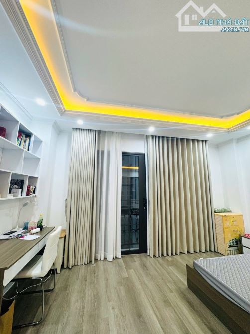 Bán nhà Hồng Mai 50m2, 5T thang máy, mt 4.8m lô góc, mặt ngõ, 30m ra phố. Giá 16.8 tỷ