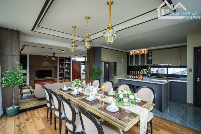 Biệt thự Đà Lạt view ngắm trọn thành phố, có 02 phòng xông hơi, 22 tỷ,202m2 cách chợ 1km - 8