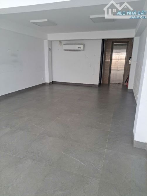 Cho thuê nhà ngõ 106 Hoàng Quốc Việt,  Dt 65m2 x 7 tầng mới đủ điều hòa có Thang Máy - 9