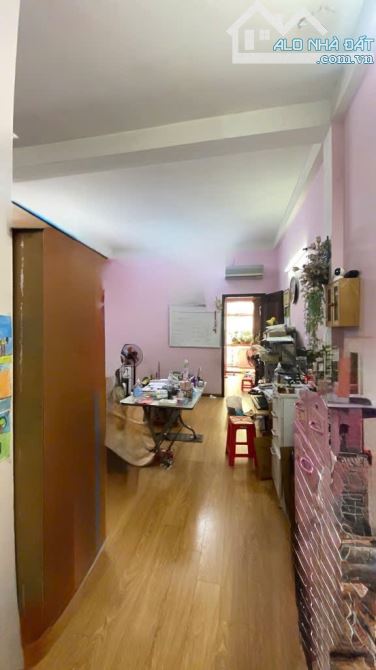 Q10 – SÁT MT TRẦN NHÂN TÔN – 65M² – 3 TẦNG – MỘT TRỤC THẲNG – NHỈNH 9 TỶ.