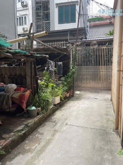MẢNH ĐẤT SIÊU ĐẸP, 3 THOÁNG,CÁCH OTO TRÁNH 10 M, CÁCH ĐƯỜNG AN DƯƠNG VƯƠNG 30 M.,DT 36 M -