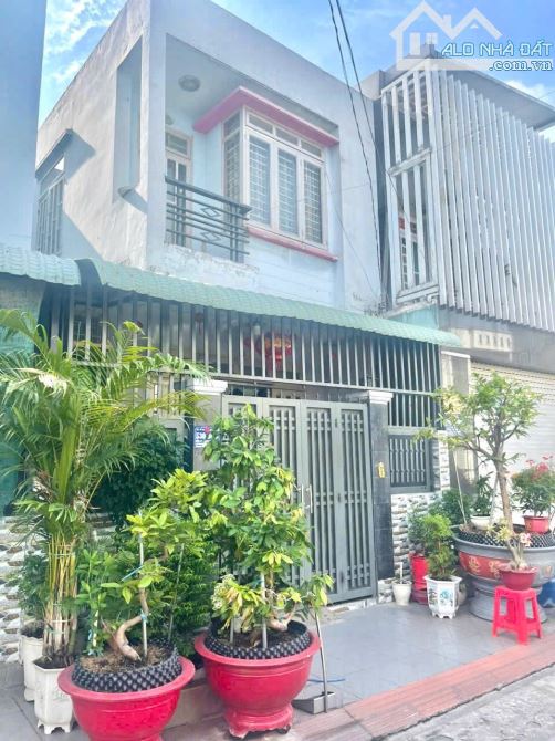 Nha 2 tầng   Gần Nguyễn thị minh khai  dic an