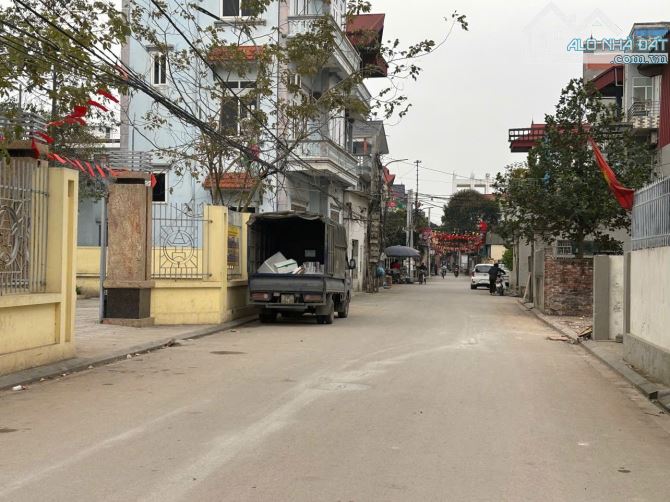 Bán 62m đường thông ô tô Phúc Thịnh (Bắc Hồng cũ)