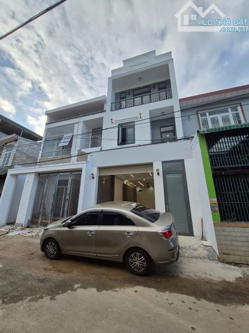NHÀ MẶT TIỀN NAYDER TRUNG TÂM BMT ĐĂK LĂK
THÔNG TỨ HƯỚNG AMAJHAO ĐINH NÚP
4 TỶ 5 "có