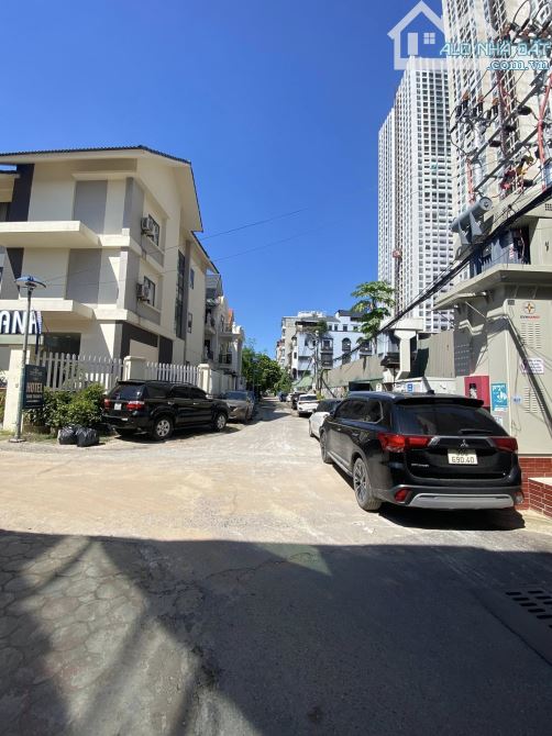 CC BÁN NHÀ 5 TẦNG KHU GIẢNG VIÊN ĐH KIẾN TRÚC VĂN QUÁN_2 THOÁNG, Ô TÔ ĐỖ CỬA VỪA Ở VỪA KD