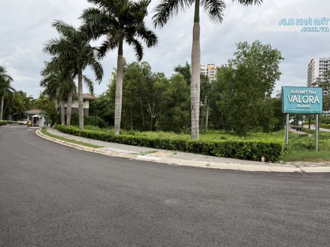 BÁN BIỆT THỰ VIEW SÔNG VALORA ISLAND - ĐẢO RIÊNG - CHỈ 44 CĂN - SỔ HỒNG RIÊNG - GIÁ TỐT