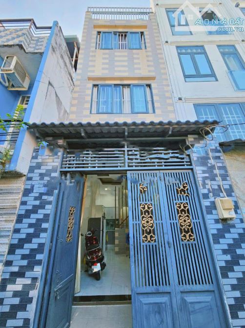 Giảm 310tr! Nhà 3 tầng View máy bay, Nở hậu – Quang Trung QV