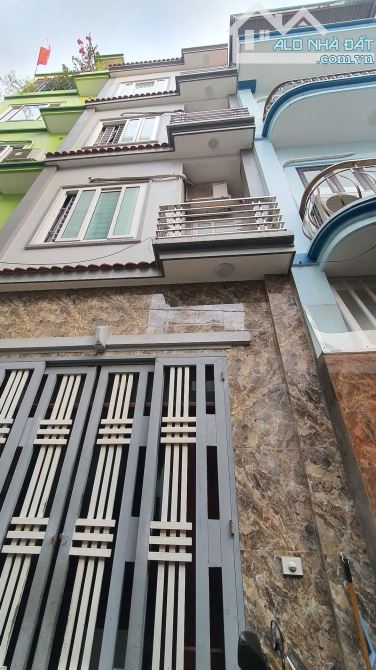 NHÀ ĐÔNG NGẠC – GẦN PHỐ – 49M² x 4 Tầng - Sổ Đỏ Sẵn - 7,2 TỶ