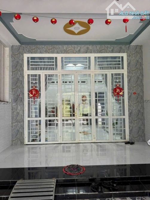 Bán nhà 8,3 x 30 hiệp bình hiệp ninh chỉ có 2 tỷ 400