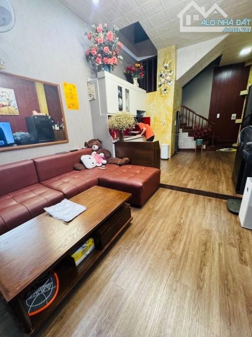 37M 5 TẦNG NHÀ ĐẸP TAM TRINH SÁT PHỐ, NHỈNH 6 ĐỒNG