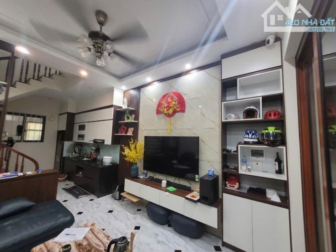 **🏠 Nhà đẹp phố Bế Văn Đàn – 35m², 5 tầng, FULL nội thất – Về ở ngay**