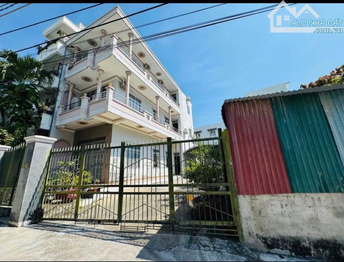 Bán nhà Vĩnh Thọ Nha Trang diện tích lớn 243 m² full thổ cư, cạnh Hòn Chồng