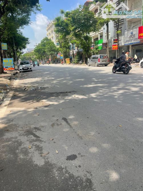 Mặt Phố chính Nguyễn Cảnh Dị, vỉa hè thênh thang hiếm, kdoanh sầm uất, 55m2 sổ.Giá 27.5 tỷ