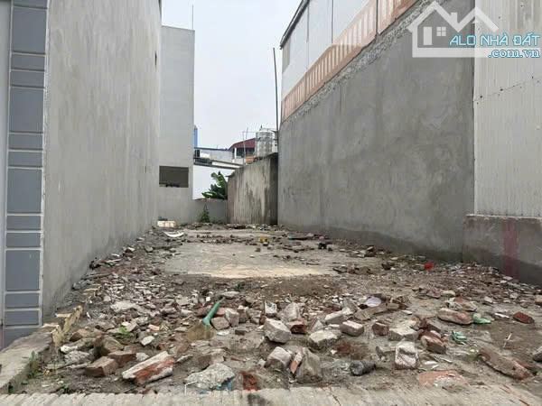 Đông thiên bán đất xen kẹt 34m không quy hoạch hoàng mai nhỉnh 2 tỷ