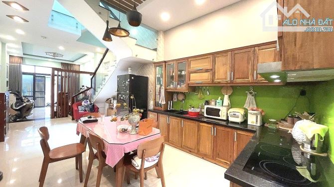 Nhỉnh 6 Tỷ TL!, 78M² 3 Tầng, CHỈ 2 CĂN RA HẺM XE HƠI TRÁNH! Lê Đức Thọ Gò Vấp!