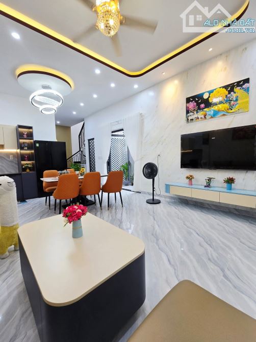 Bán nhà 2 tầng full nội thất kiệt ô tô Điện Biên Phủ