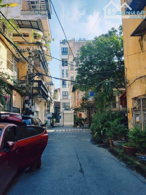 CHÍNH CHỦ BÁN NHÀ BA ĐÌNH- SỔ ĐỎ VUÔNG ĐẸP SẴN SÀNG TRAO TAY