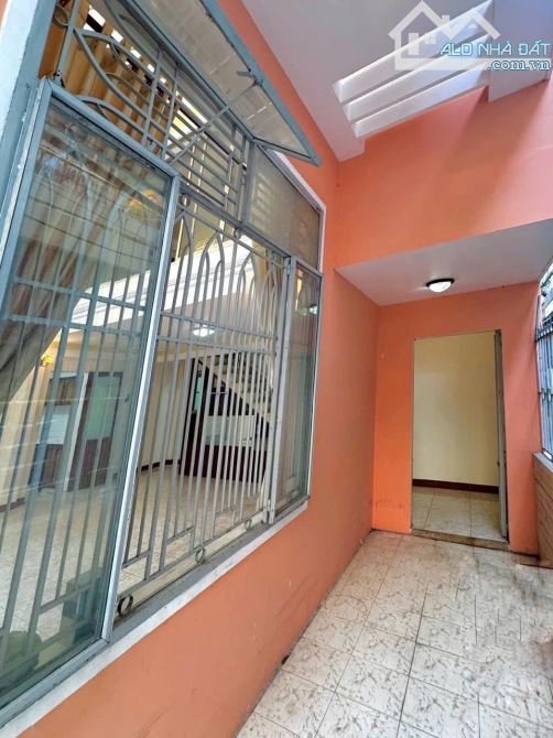 cần bán nhanh nhà 2,5 tầng 2 mặt kiệt đường Lý Tự Trọng thông Nguyễn Du, tp Đà Nẵng
