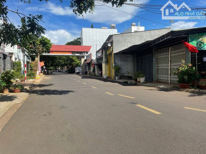 LÔ ĐẤT MẶT TIỀN TRẦN NHẬT DUẬT - NGAY ĐẦU KHU SINH THÁI AKO DHÔNG