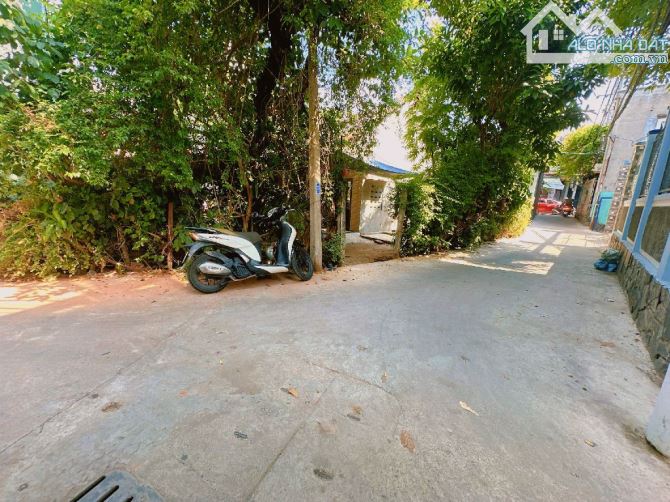 🎉🎉NHÀ 3 TẦNG CỨNG CÁP - SỔ VUÔNG A4 CÓ SÂN OTO ĐẬU TRONG NHÀ - TỔNG DIỆN TÍCH 127M2