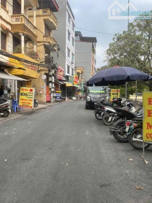 CHÍNH CHỦ TÔI CẦN BÁN CĂN NHÀ 42M2 TẠI ĐƯỜNG NGUYỄN CẢNH DỊ -PHỐ ĐẠI TỪ LÔ GÓC THOÁNG SÁNG