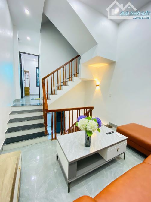 Bán gấp nhà phúc khánh chỉ 15xx, sẵn sách đồ vào ở