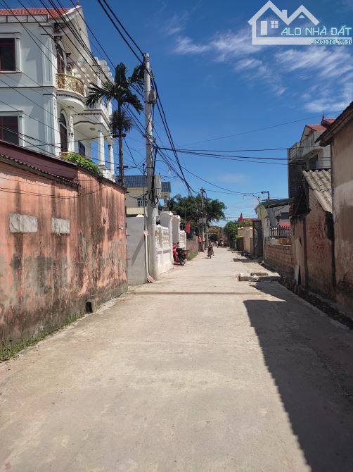 bán đất hồng vân -đường rộng 4m ô tô tải đỗ cửa