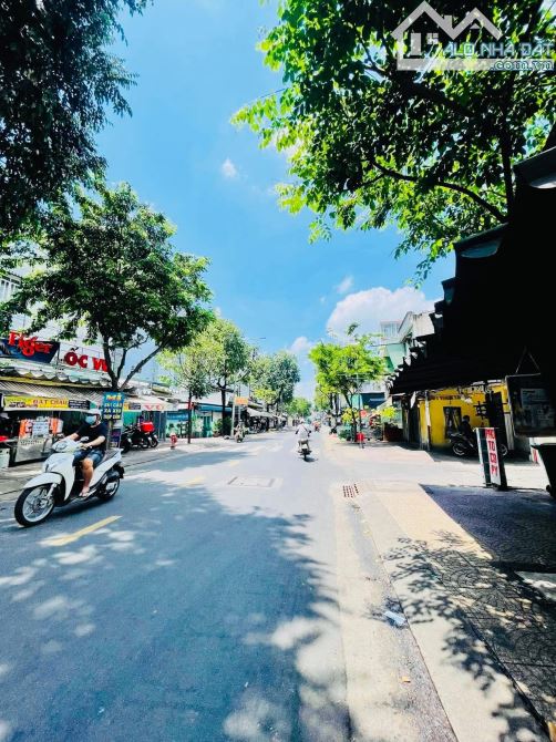 HÀNG HIẾM VĨNH KHÁNH GIÁP RANH Q1 🏰BỀ NGANG SIÊU PHẨM HƠN 10 MÉT LUN SAU VỎN VẸN 1 CĂN M