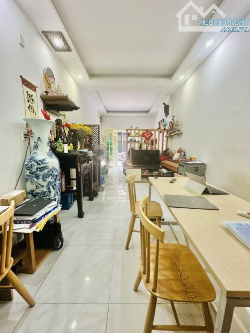HẺM XE HƠI 5M THÔNG - 7A THÀNH THÁI - QUẬN 10 - 52M2 - 3 TẦNG - 3PN - MỘT ĐỜI CHỦ -8,99Ty