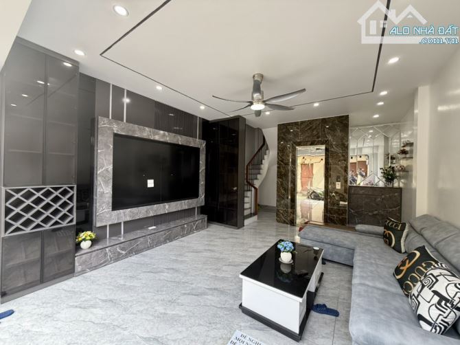 Bán Nhà KĐG Ngô Thì Nhậm Ô Tô Tránh Vỉa Hè Kinh Doanh 60m MT 5.5m Chỉ 16.6 Tỷ