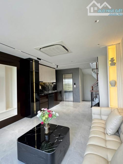 Chính chủ cần bán nhà 5t,45m tại Hà Cầu,Hà Đông ,thang máy , ô tô đỗ cửa chỉ 8t